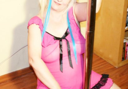 Stripperin HotGabrielle
