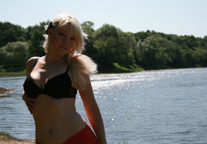 Stripperin HotLilly
