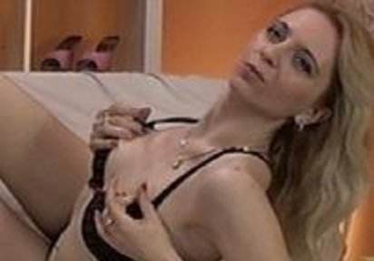 Stripperin Analie