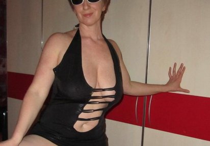 Stripperin BustyGaby