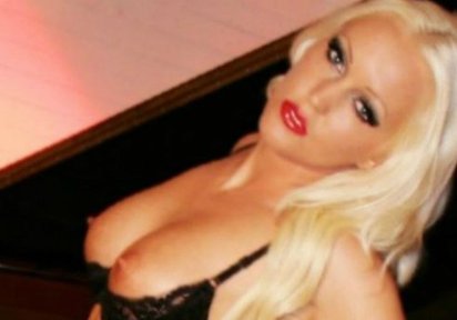 Stripperin KimLayne