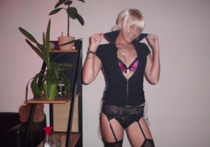 Stripperin HotMelina