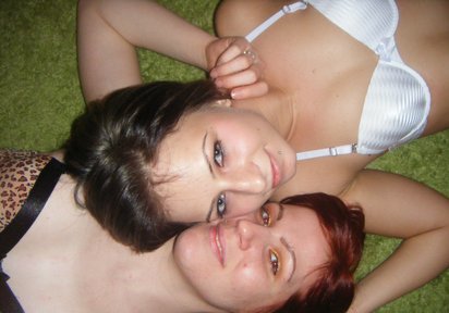Stripperin EroticAngela+HornyValeria