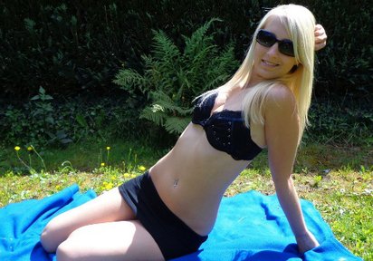 Stripperin LeoniePur
