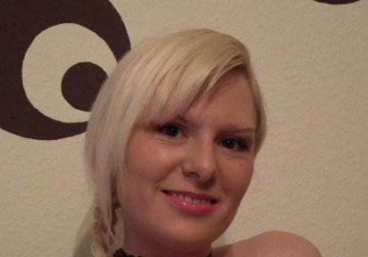 Stripperin KinkySandra