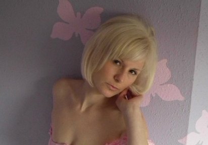 Stripperin KinkySandra