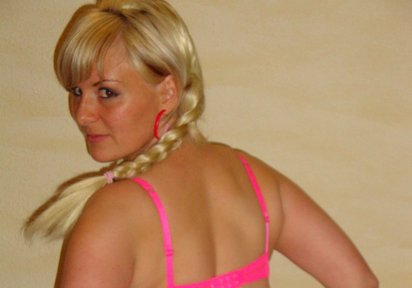 Stripperin KinkySandra