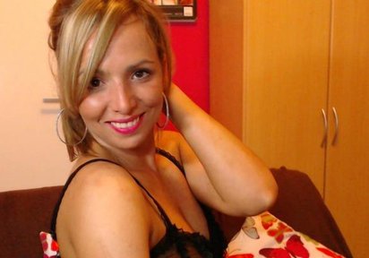 Stripperin NinaHot