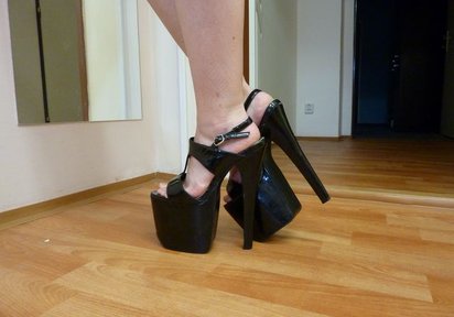 Stripperin Anine