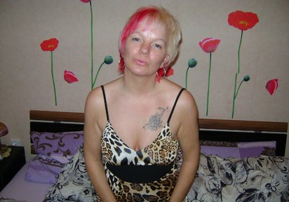 Stripperin HotElaine
